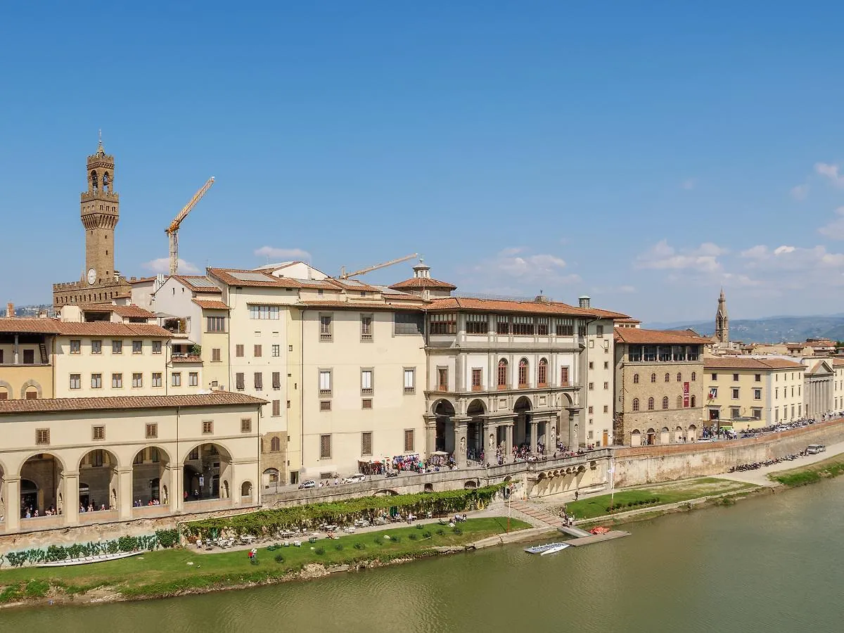 Ponte Vecchio Terrace Apartment Florence Italy