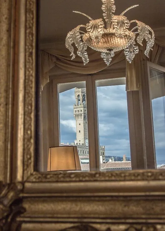 Ponte Vecchio Terrace Apartment Florence