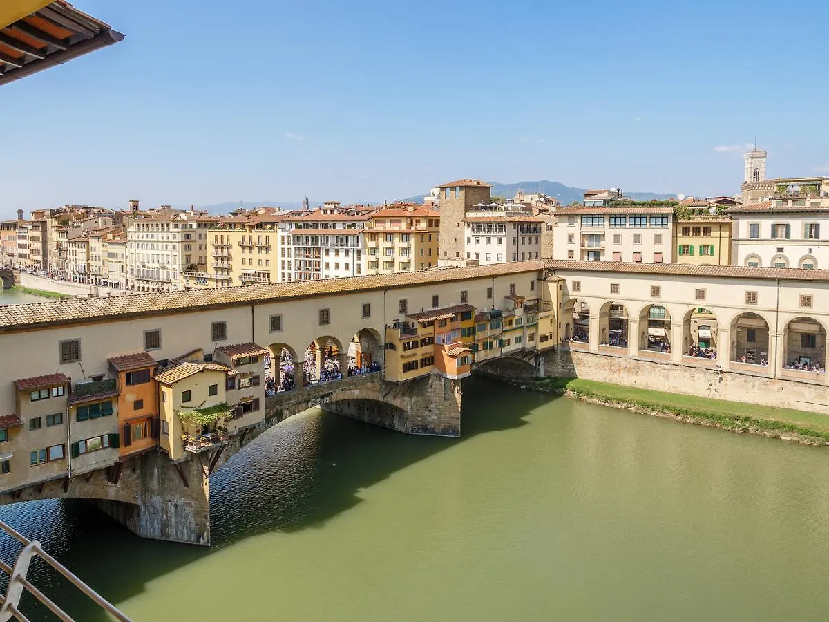 Ponte Vecchio Terrace Apartment Florence